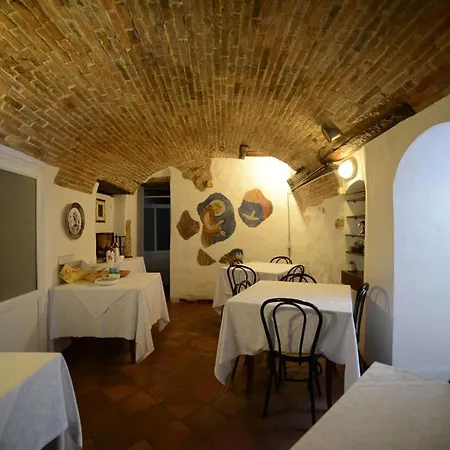 Pieve Country House * Корчано